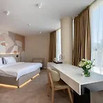 Zenith 4*