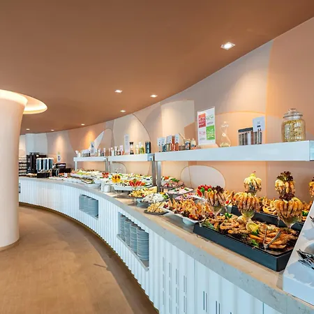 Zenith Hotel 4*