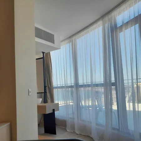 Hotel Zenith