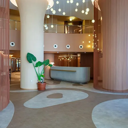 Zenith 4*