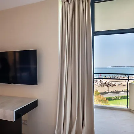 Zenith 4* Sluneční pobřeží