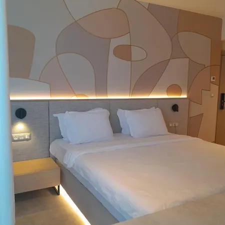 Zenith 4* Sluneční pobřeží