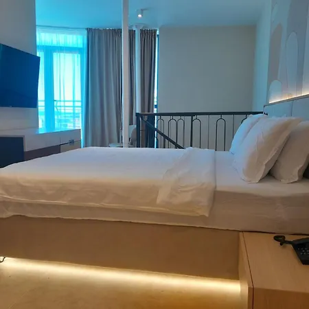 Zenith 4* Sluneční pobřeží